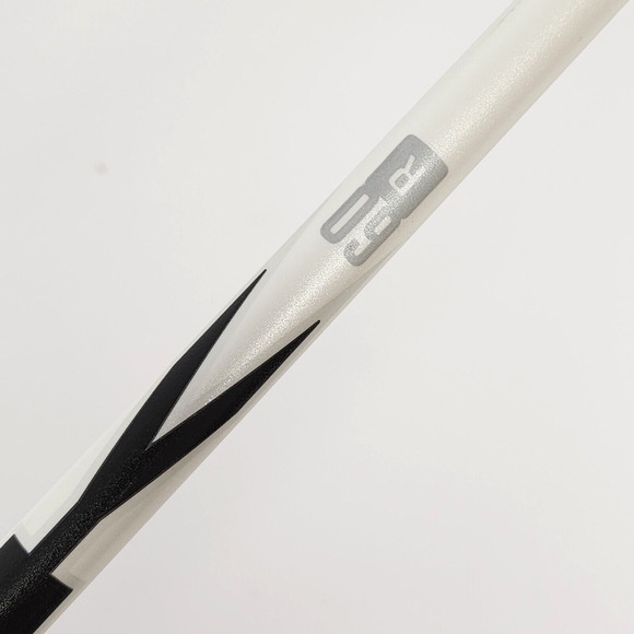 LA Golf LAGP Shaft Ozik White Tie Regular 60g 42.75in Long, 0.335" Tip, w/ Grip - Picture 4 of 9